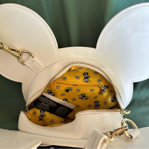 Loungefly Disney Minnie Mouse Daisy Crossbody - Picture 4 of 13
